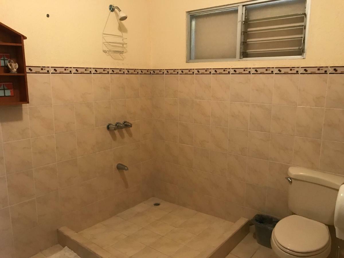 Casa Del Suizo Bed & Breakfast Desamparados  Dış mekan fotoğraf